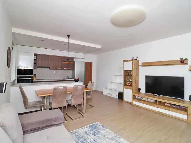 Pronájem bytu 3+kk 80 m²